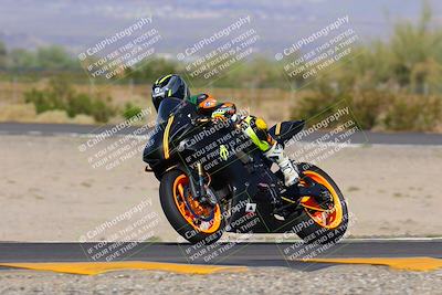media/Oct-09-2022-SoCal Trackdays (Sun) [[95640aeeb6]]/Turn 3 (930am)/